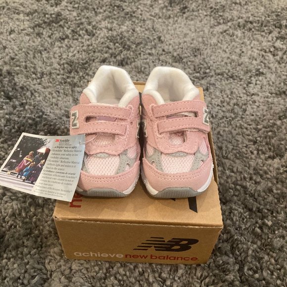 New Balance Other - Girls Light Pink New Balance Velcro Sneakers